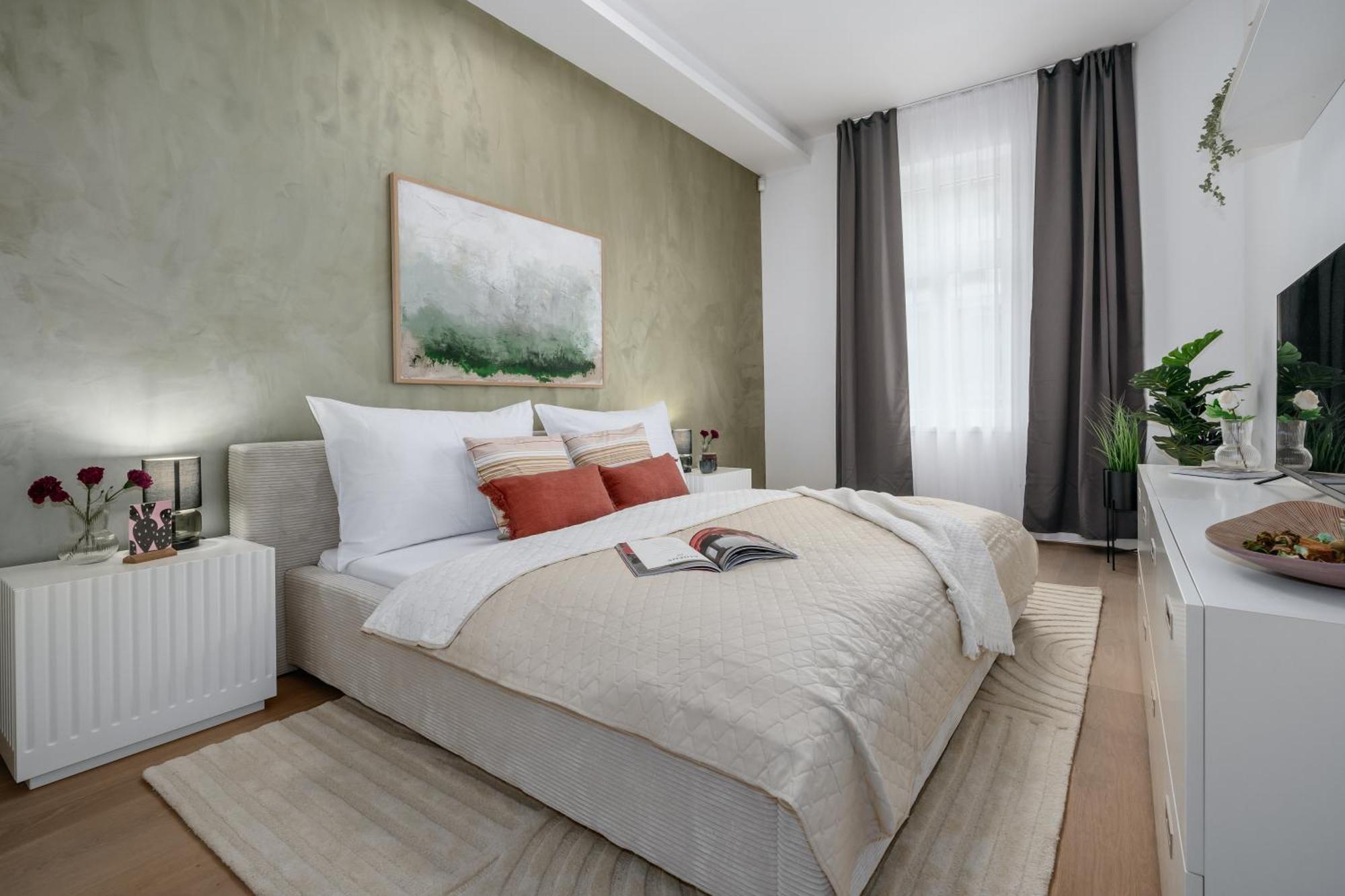 Days - Luxurious In A Quiet Area Praga